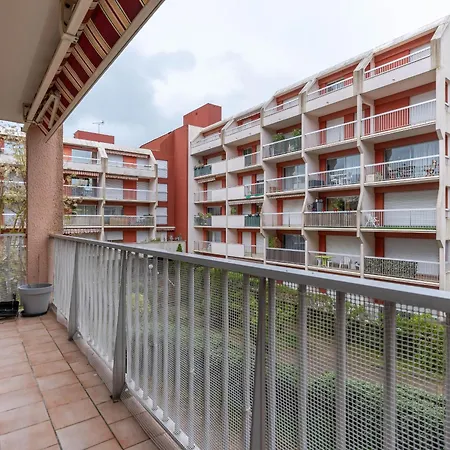 Apartment T2 Avec Balcon Et Parking Prive - Proche Centre Et D'arcachon - Fr-1-319-514 *